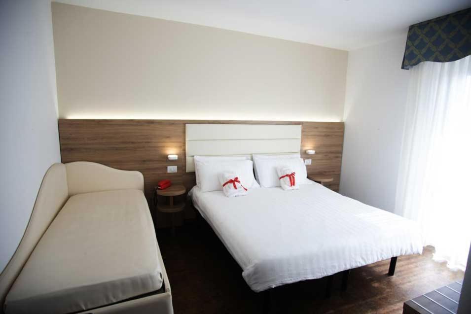 Hotel Gardenia 벨레지아아지마리나 외부 사진