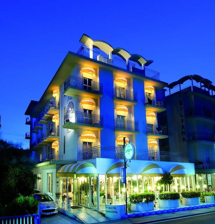 Hotel Gardenia 벨레지아아지마리나 외부 사진