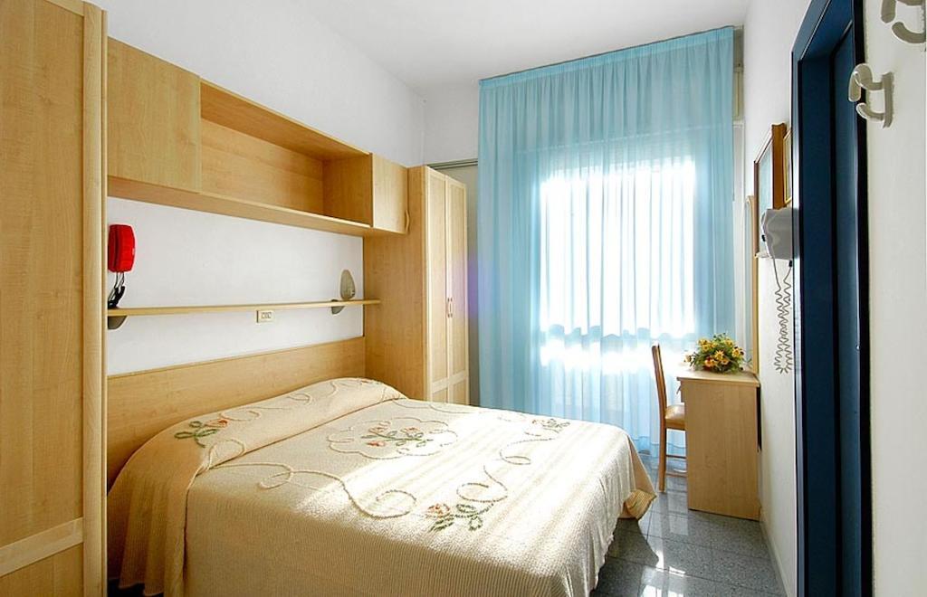 Hotel Gardenia 벨레지아아지마리나 객실 사진